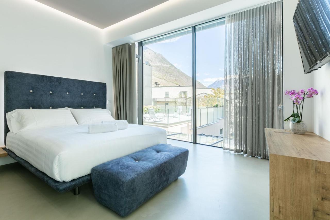 Domus Cavour Rooms&Suites Tirano Luaran gambar