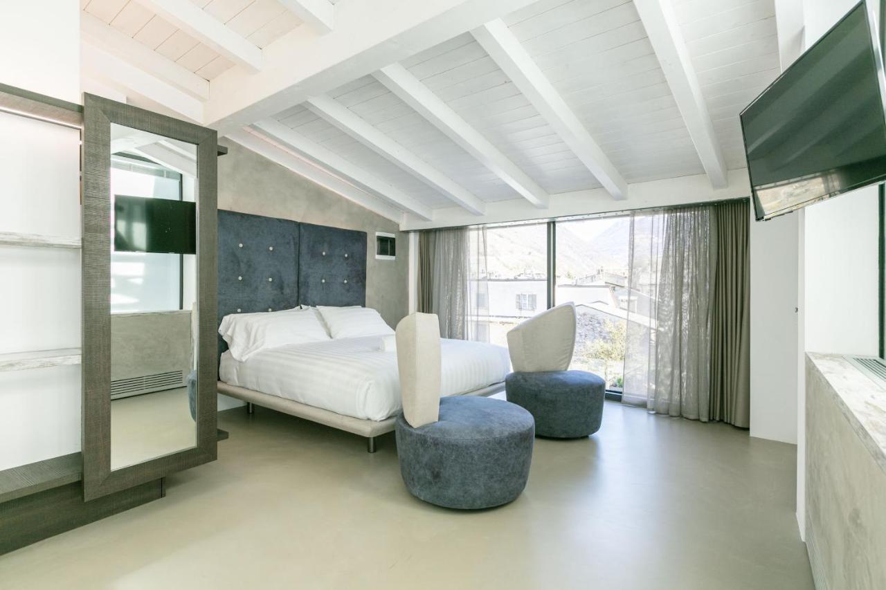 Domus Cavour Rooms&Suites Tirano Luaran gambar