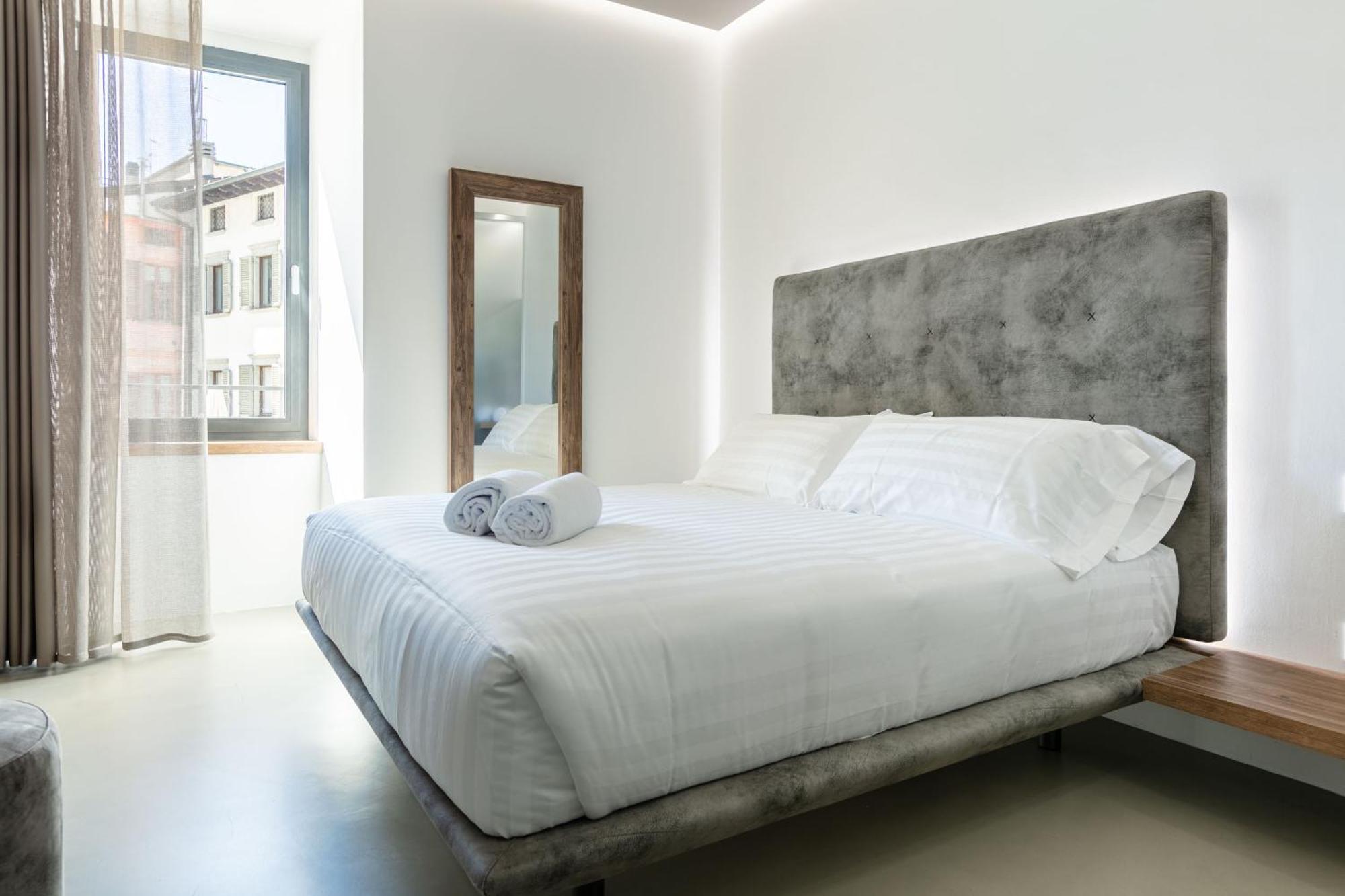 Domus Cavour Rooms&Suites Tirano Bilik gambar